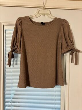 W5 Coco color  Puff-Sleeve Swiss Dot Blouse